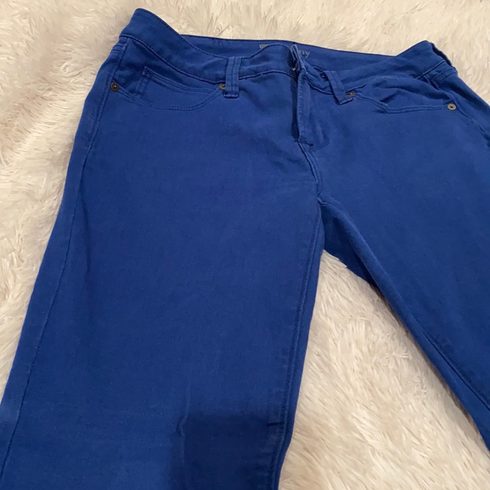 JCP skinny jeans with no flaws.